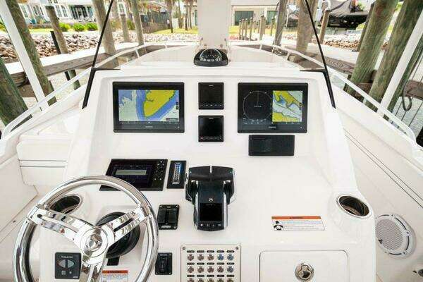 Intrepid 327-I Valor Yacht For Sale