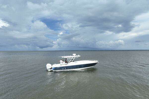 Intrepid 327-I Valor Yacht For Sale