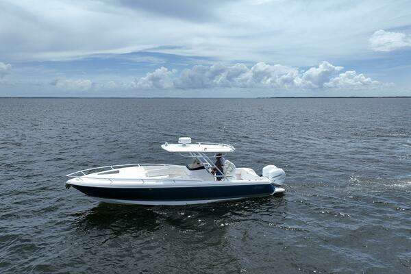 Intrepid 327-I Valor Yacht For Sale
