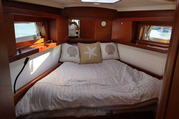 Beneteau  Yacht For Sale