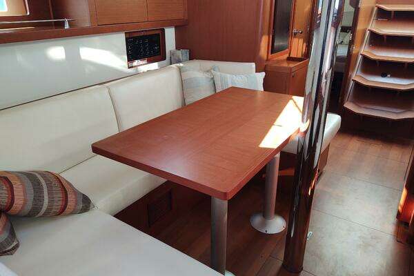 Beneteau  Yacht For Sale