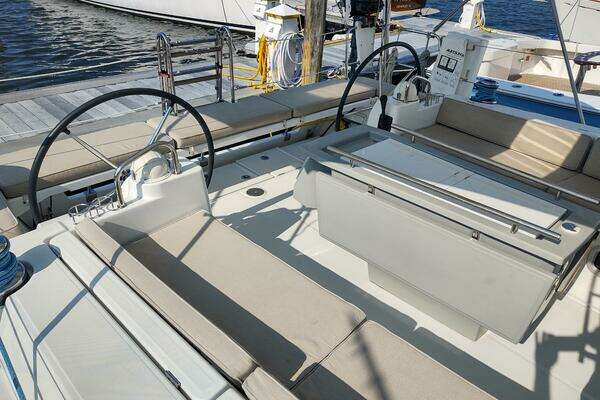 Beneteau  Yacht For Sale