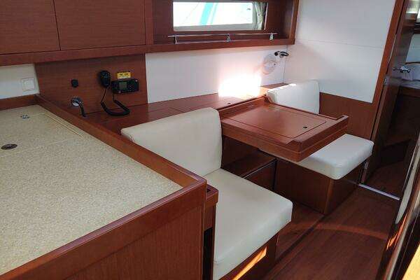 Beneteau  Yacht For Sale