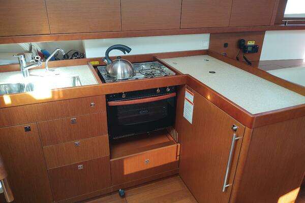 Beneteau  Yacht For Sale