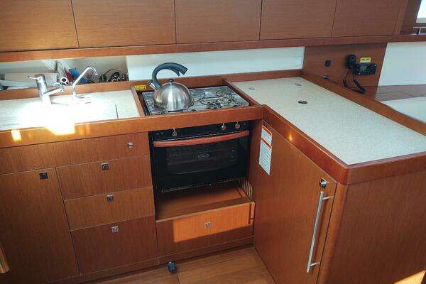 Beneteau  Yacht For Sale