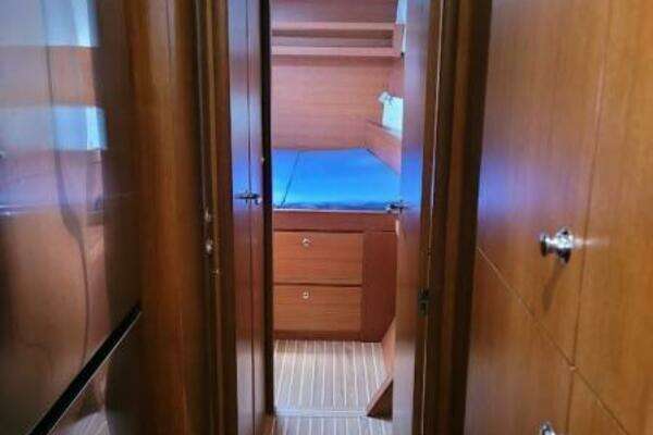 Lagoon 570 Yacht For Sale