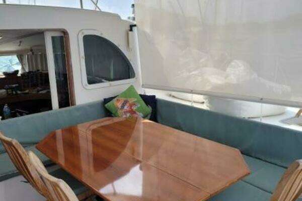 Lagoon 570 Yacht For Sale