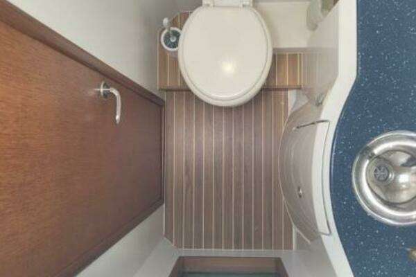 Lagoon 570 Yacht For Sale