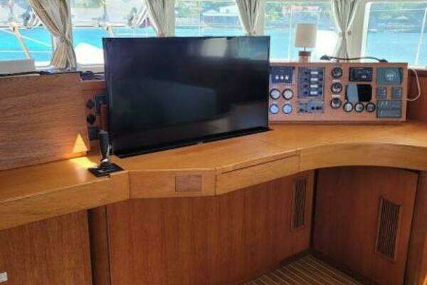 Lagoon 570 Yacht For Sale