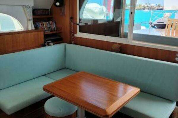 Lagoon 570 Yacht For Sale