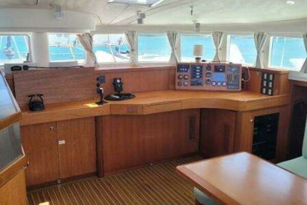 Lagoon 570 Yacht For Sale