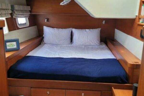 Lagoon 570 Yacht For Sale