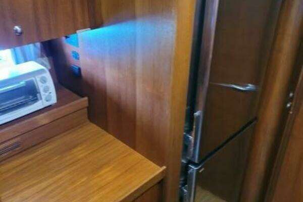 Lagoon 570 Yacht For Sale