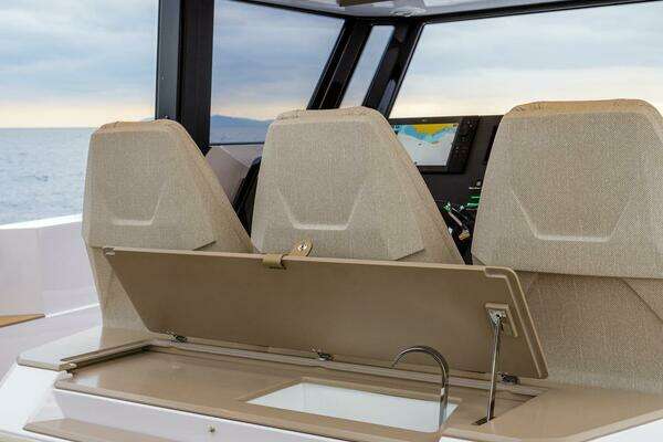 Technohull XPD Yacht For Sale