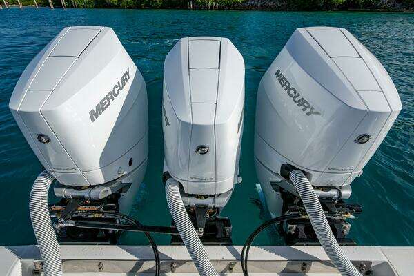 Bahama with Mercury V10's Yacht For Sale