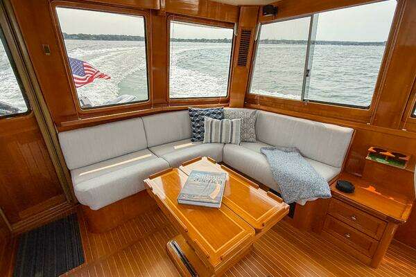 Grand Banks 49 Eastbay SX Yacht For Sale