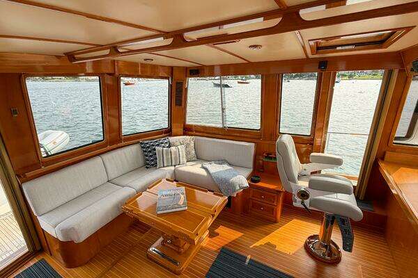 Grand Banks 49 Eastbay SX Yacht For Sale