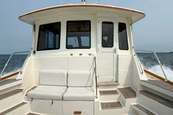 Grand Banks 49 Eastbay SX Yacht For Sale