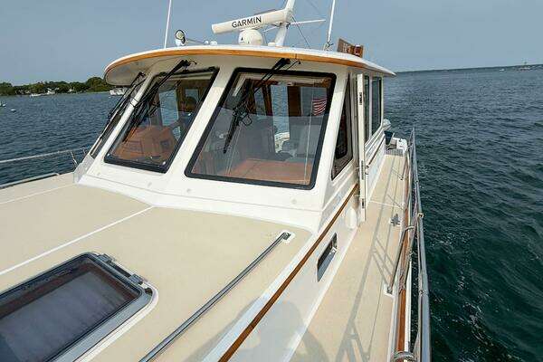 Grand Banks 49 Eastbay SX Yacht For Sale