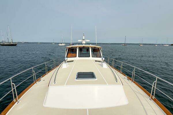 Grand Banks 49 Eastbay SX Yacht For Sale