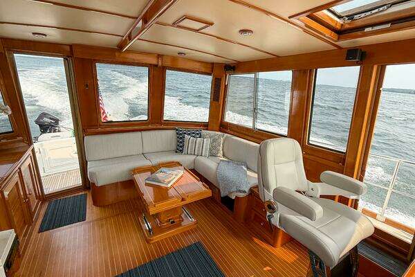 Grand Banks 49 Eastbay SX Yacht For Sale