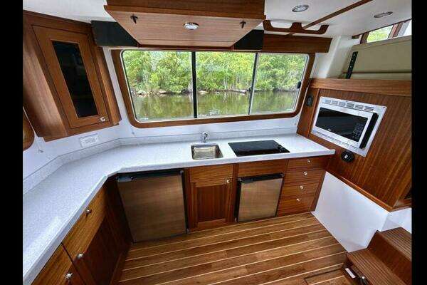 Nordic Tugs 34 Tug Yacht For Sale