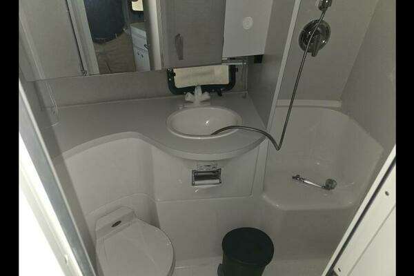 Photo of the 1994 Cruisers Yachts 3380