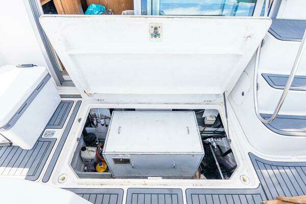 Photo of the 2000 Maxum 4600 SCB "Knot on Call II"