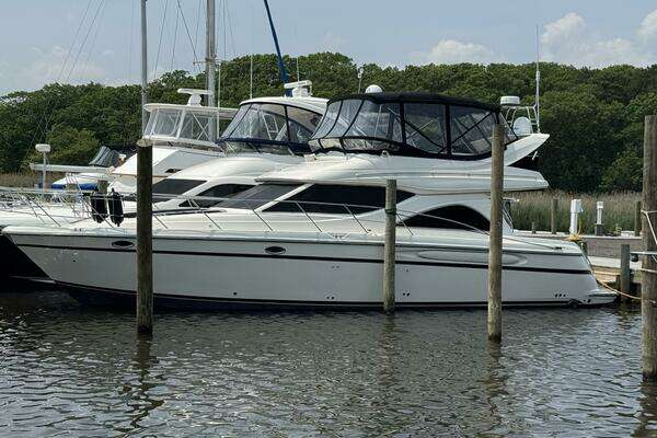 Photo of the 2000 Maxum 4600 SCB "Knot on Call II"