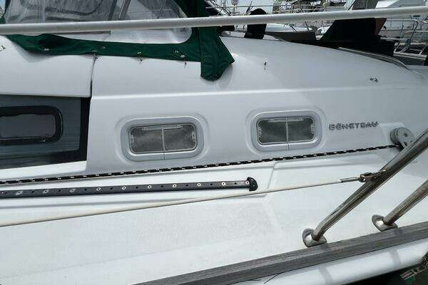 Beneteau Oceanis Yacht For Sale