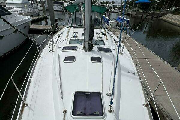 Beneteau Oceanis Yacht For Sale