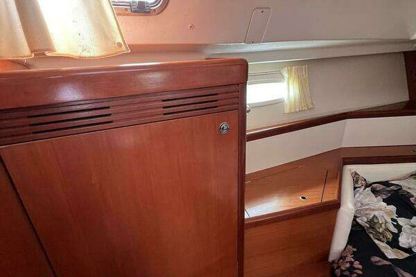 Beneteau Oceanis Yacht For Sale