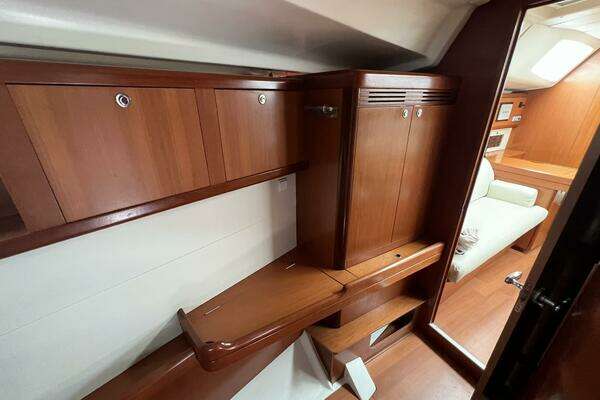 Beneteau Oceanis Yacht For Sale