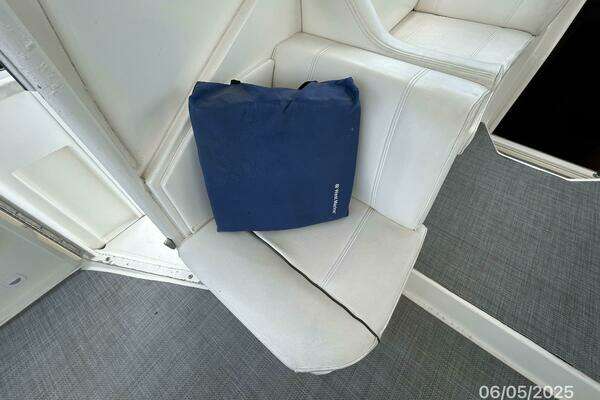 Cruisers Yachts 415 Express Yacht For Sale