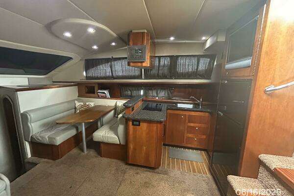 Cruisers Yachts 415 Express Yacht For Sale