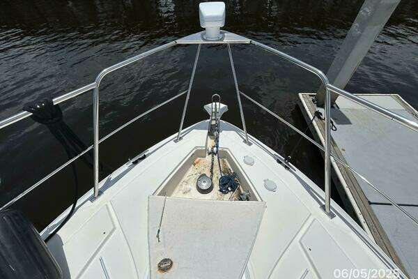 Cruisers Yachts 415 Express Yacht For Sale