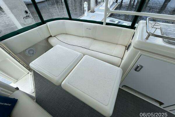Cruisers Yachts 415 Express Yacht For Sale