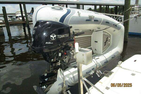Cruisers Yachts 415 Express Yacht For Sale