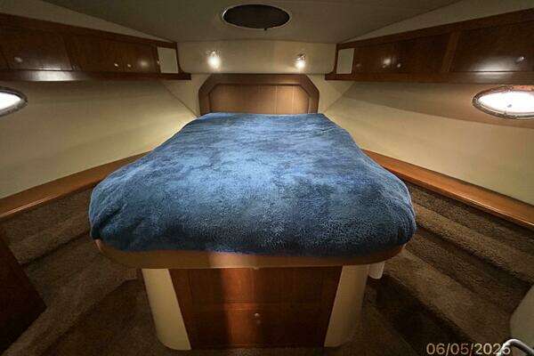 Cruisers Yachts 415 Express Yacht For Sale