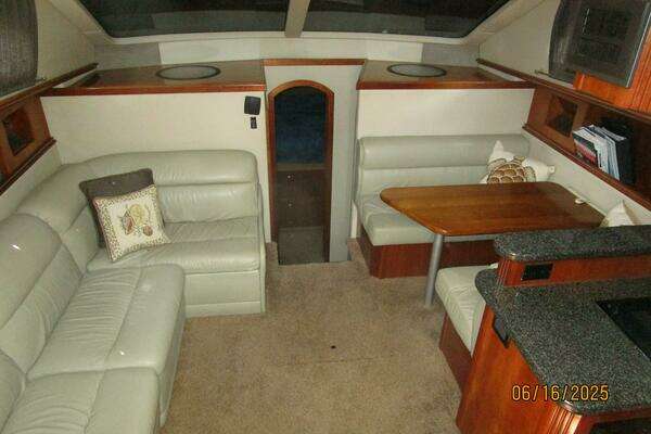Cruisers Yachts 415 Express Yacht For Sale