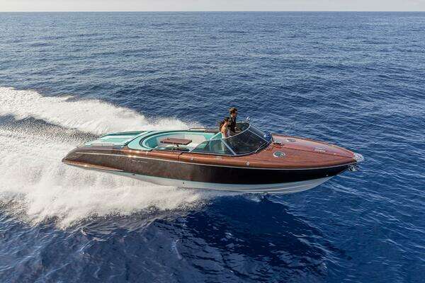 2023 Riva 33