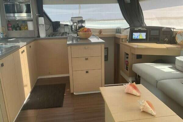 Fountaine Pajot  Yacht For Sale