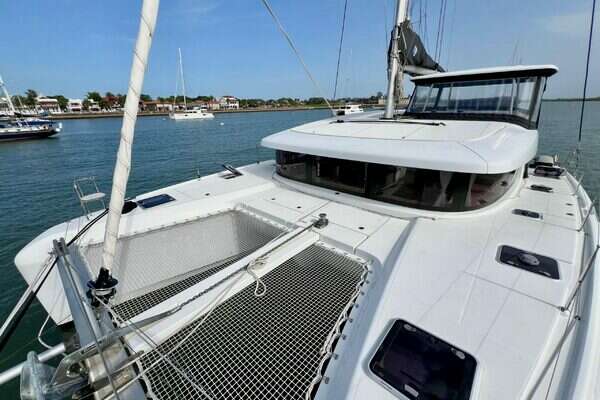 Lagoon  Yacht For Sale