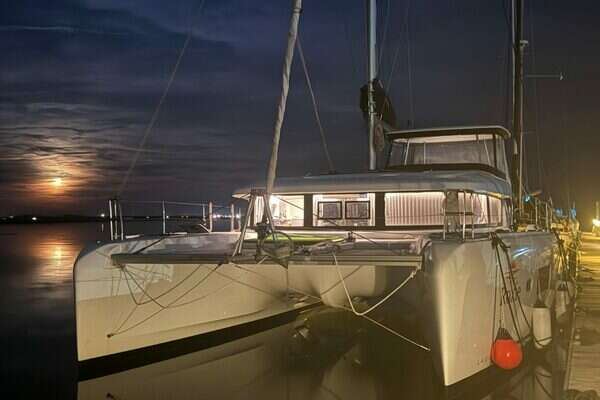 Lagoon  Yacht For Sale