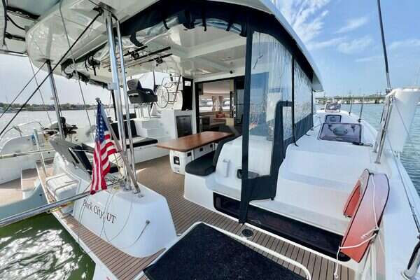 Lagoon  Yacht For Sale