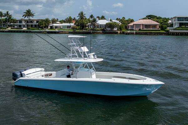 Bahama CC Yacht For Sale