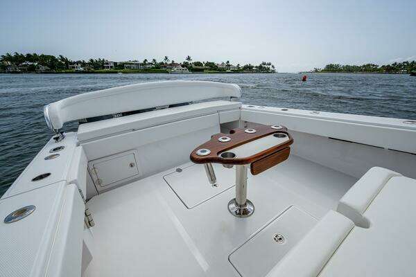 Bahama CC Yacht For Sale