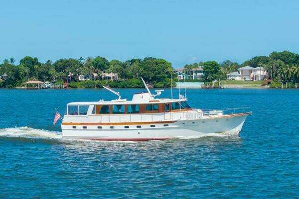 62' Trumpy