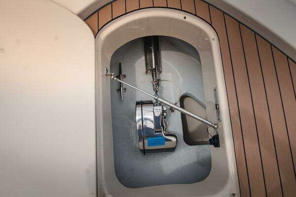 Chris-Craft Catalina 34 Yacht For Sale