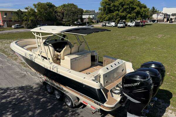 Chris-Craft Catalina 34 Yacht For Sale